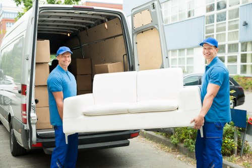 Moving van service for homes and flats in Shoreditch