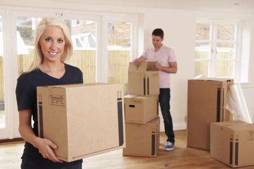 Van service for flat move and delivery in Shoreditch