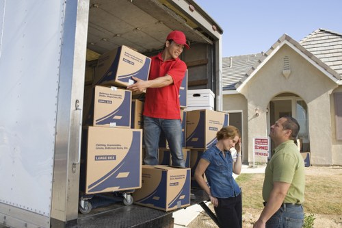 Apartment removal support in Shoreditch with stairs and lifts